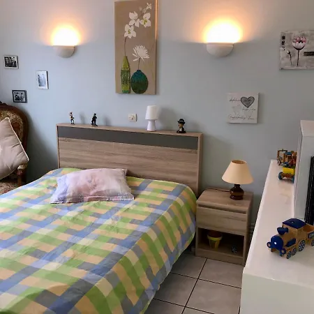 Holiday home Le Rendez Vous Des *