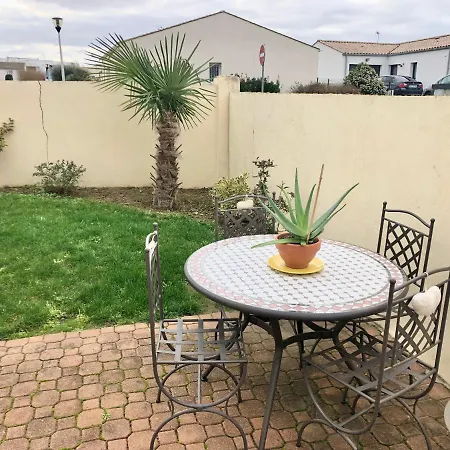 Le Rendez Vous Des *